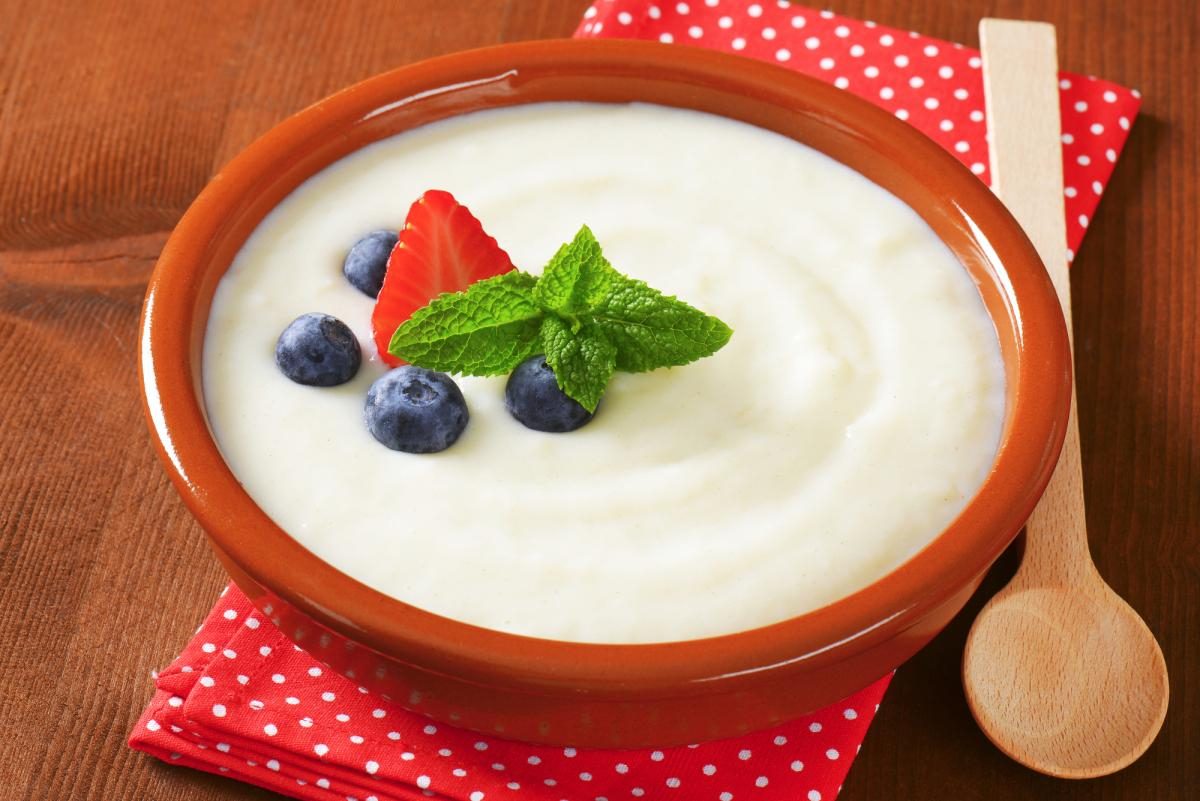 Манка рецепт рецепт манки. Semolina porridge. Манная каша на молоке. Каша с маком. Жидкая каша.